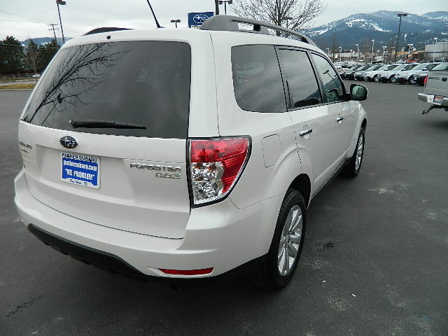 Subaru Forester 2012 photo 1