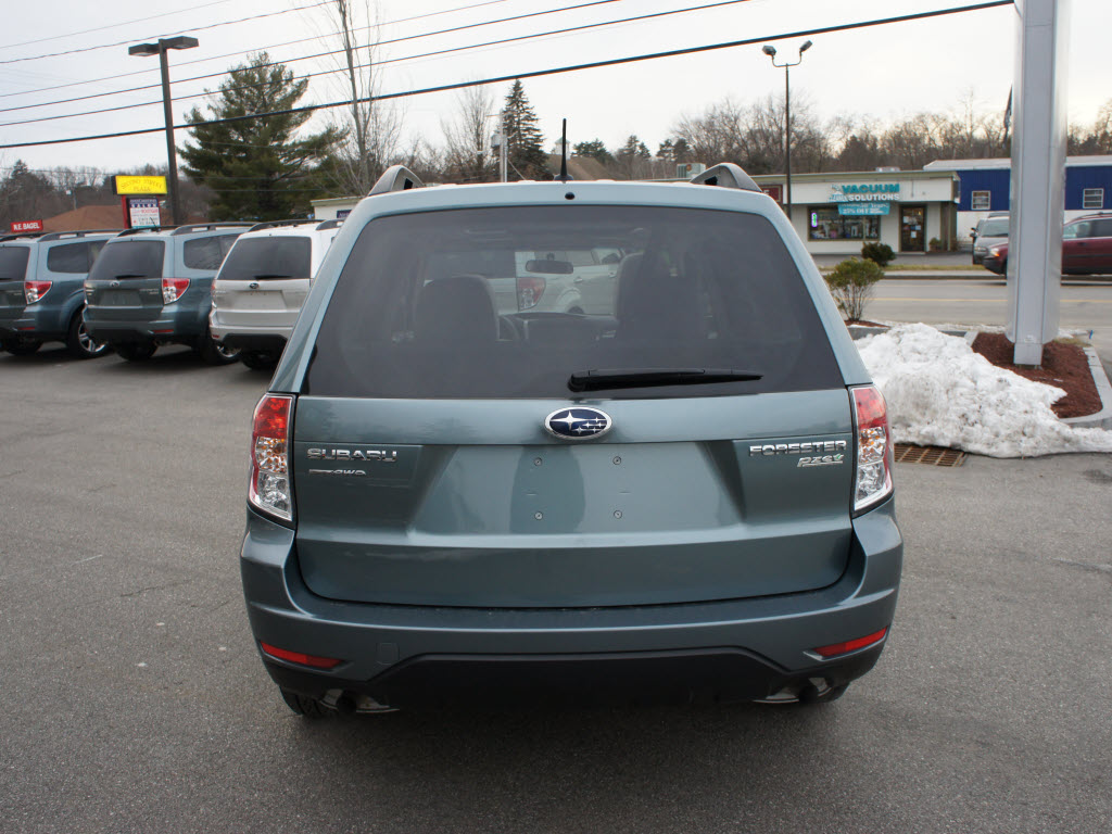 Subaru Forester 2012 photo 2