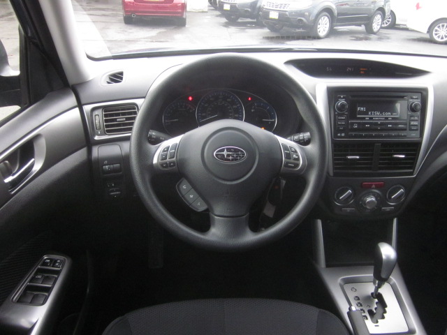 Subaru Forester 2012 photo 3