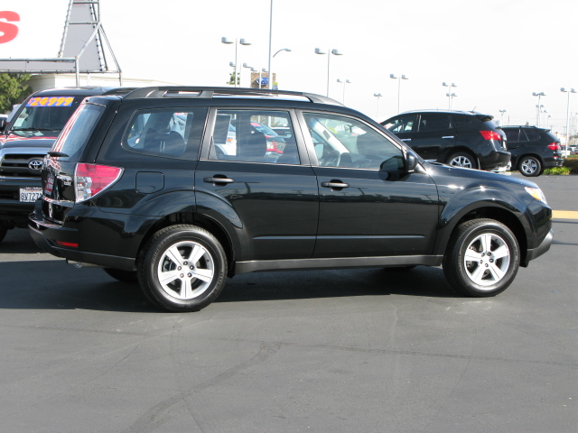 Subaru Forester 2012 photo 1