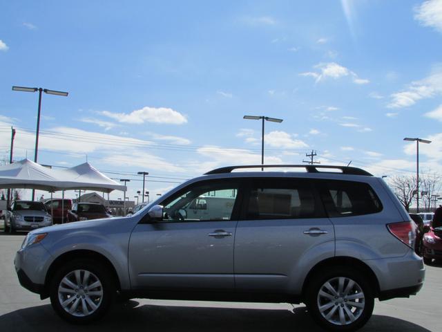 Subaru Forester 2012 photo 4