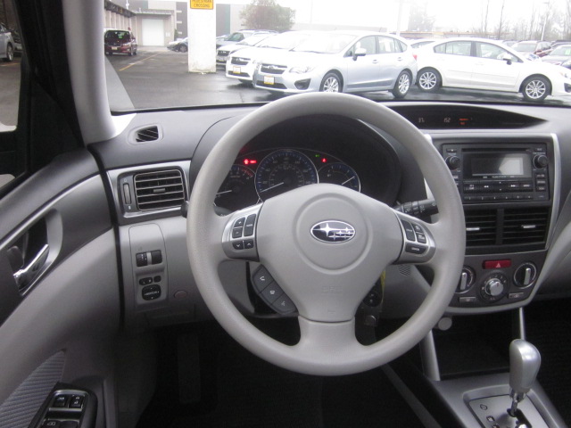 Subaru Forester 2012 photo 2