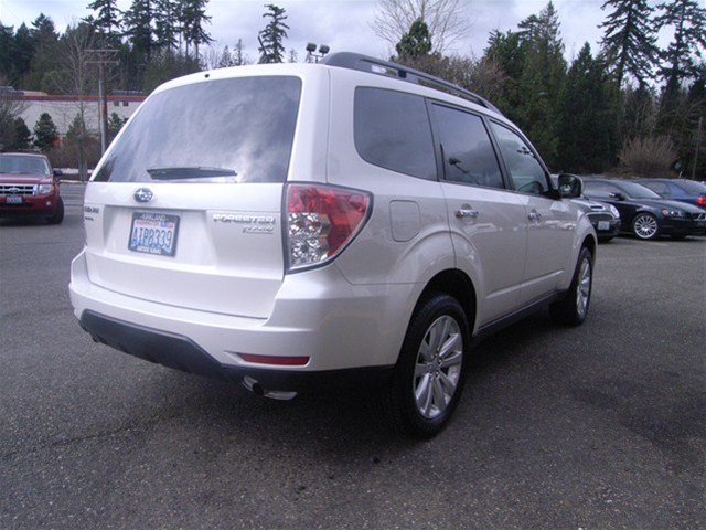 Subaru Forester \ultimate Unspecified