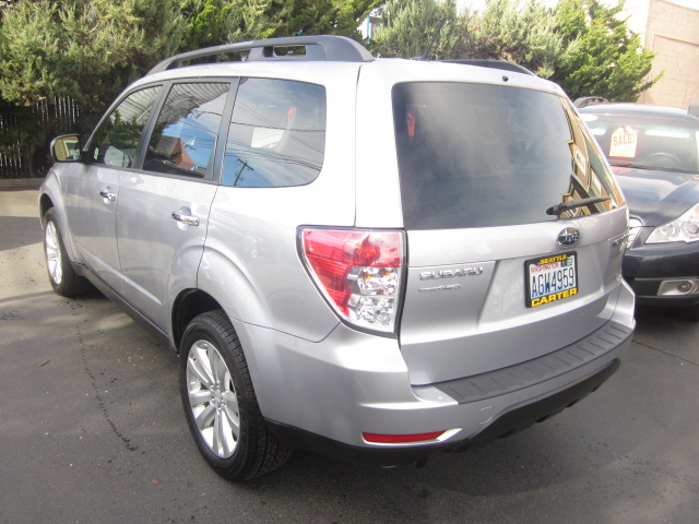 Subaru Forester 2012 photo 1