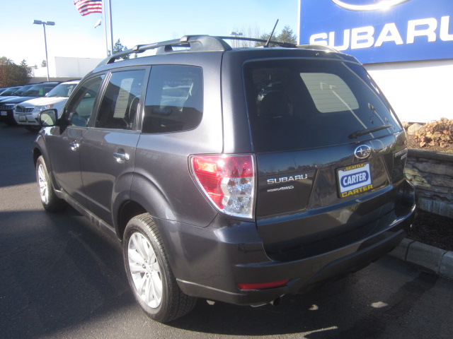 Subaru Forester 2012 photo 2