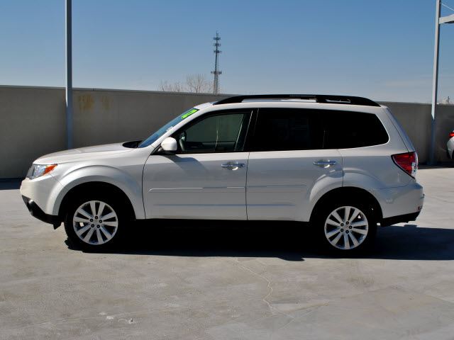 Subaru Forester 2012 photo 2