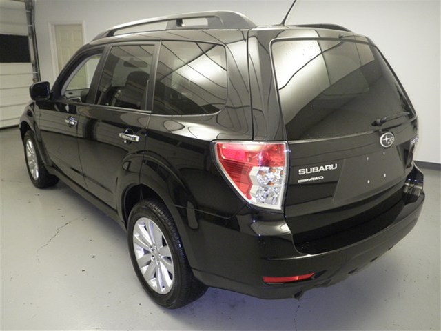 Subaru Forester 2012 photo 1