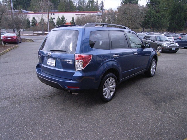 Subaru Forester 2012 photo 3