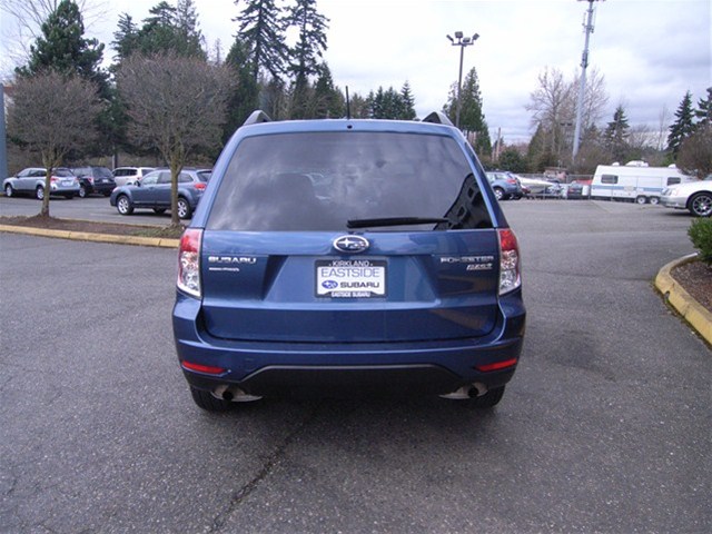 Subaru Forester 2012 photo 4