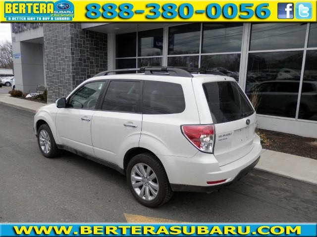 Subaru Forester 2012 photo 1