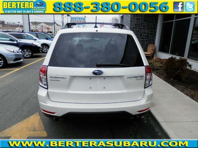 Subaru Forester 2012 photo 2