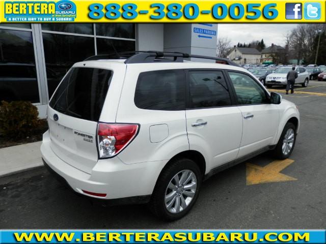 Subaru Forester 2012 photo 3