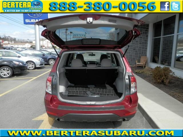 Subaru Forester 2013 photo 2