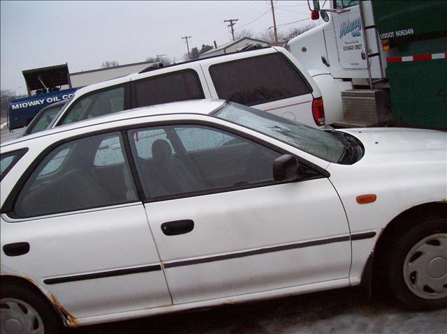 Subaru Impreza 1993 photo 1