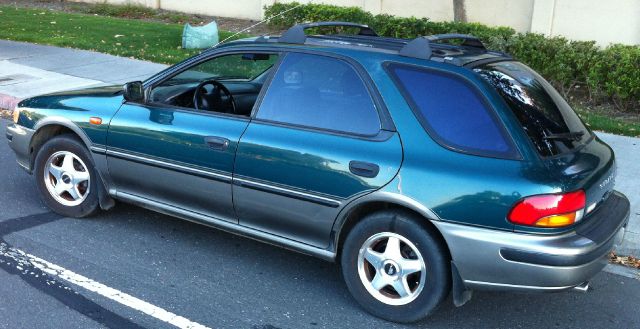 Subaru Impreza 1996 photo 1