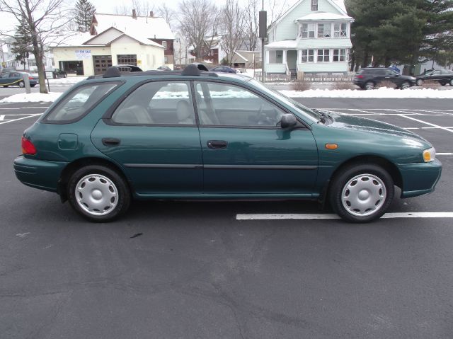 Subaru Impreza 1999 photo 1