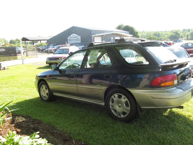 Subaru Impreza 2000 photo 2