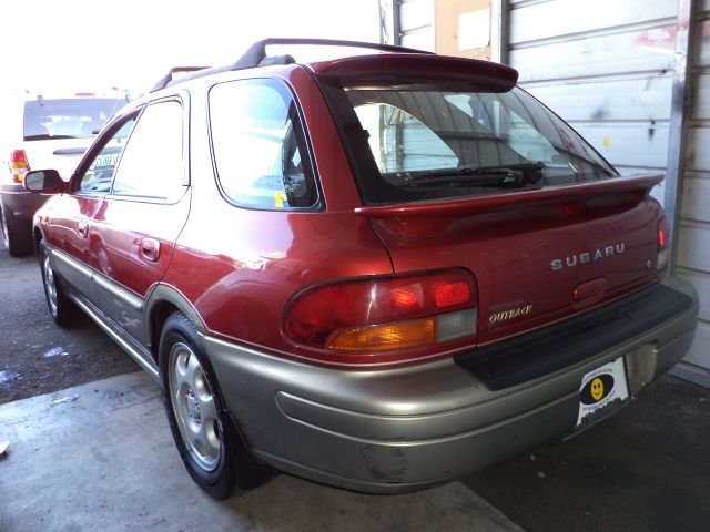 Subaru Impreza 2000 photo 2