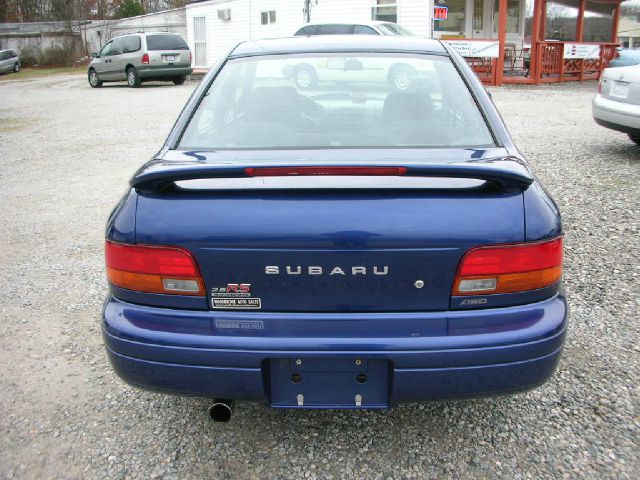 Subaru Impreza 2000 photo 3