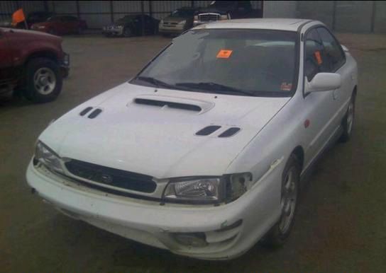 Subaru Impreza 2000 photo 4