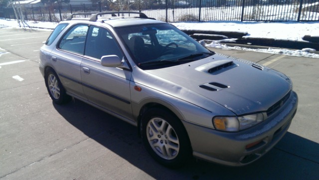 Subaru Impreza 2000 photo 3