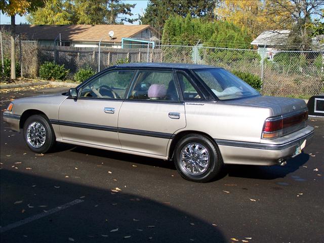 Subaru Legacy 1991 photo 4