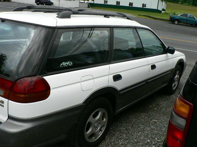 Subaru Legacy 1996 photo 1