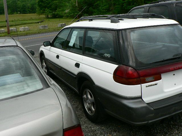 Subaru Legacy 1996 photo 2