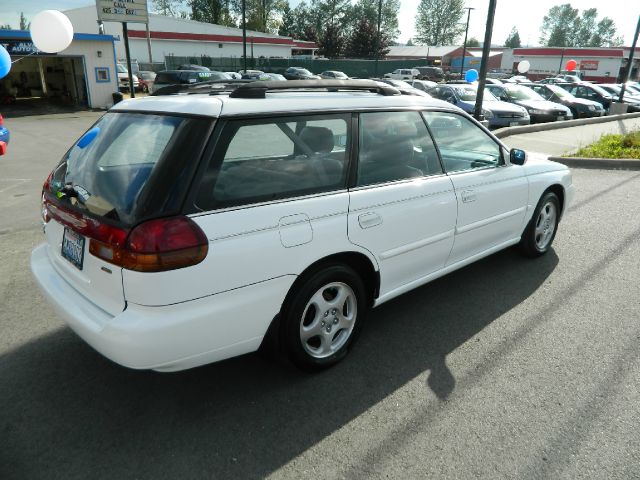 Subaru Legacy 1996 photo 1