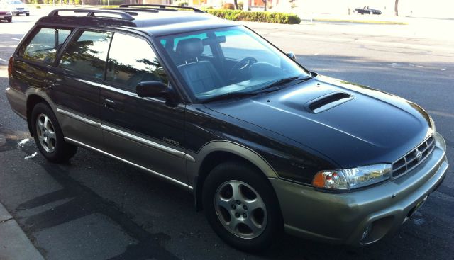 Subaru Legacy 1999 photo 2