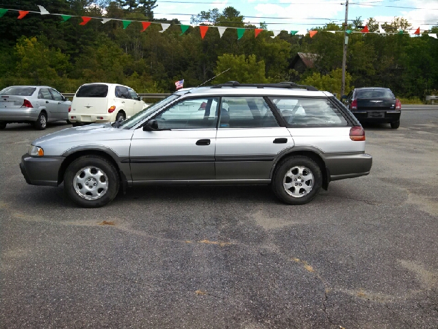 Subaru Legacy 1999 photo 1