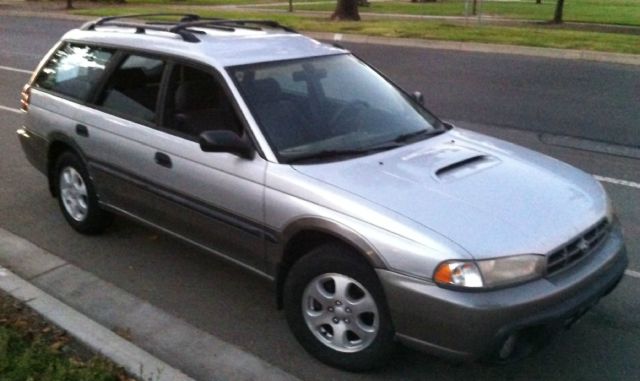 Subaru Legacy 1999 photo 0
