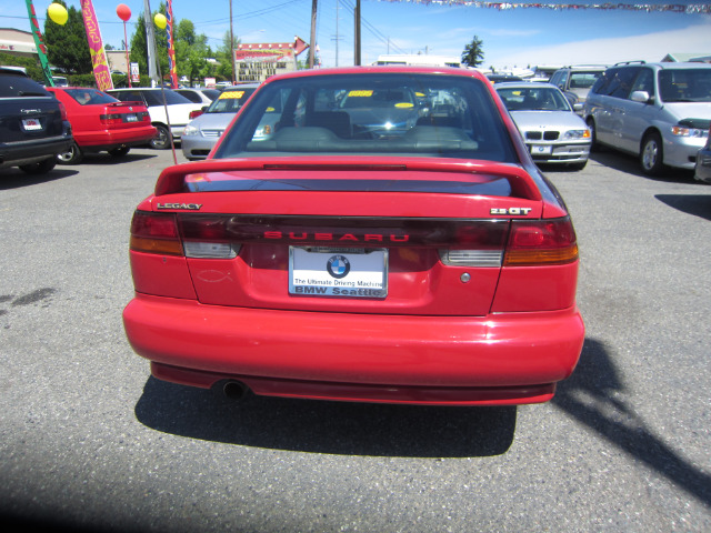 Subaru Legacy 3.8 Grand Touring Sedan