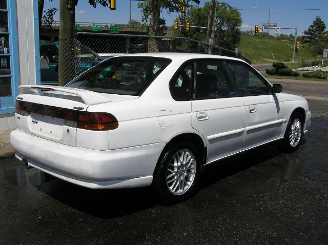 Subaru Legacy 3.8 Grand Touring Sedan