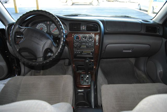 Subaru Legacy 2000 photo 17