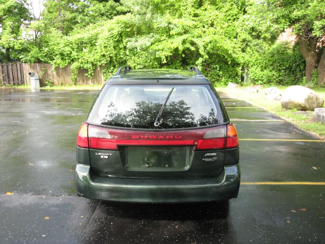 Subaru Legacy 2000 photo 2