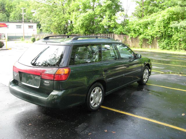 Subaru Legacy 2000 photo 4