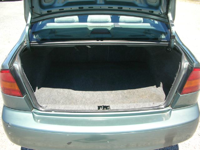 Subaru Legacy 2000 photo 6