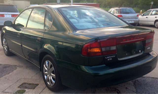 Subaru Legacy 2000 photo 2