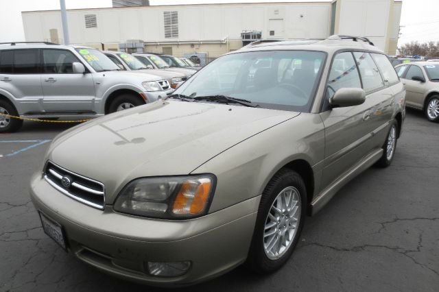 Subaru Legacy 2000 photo 2