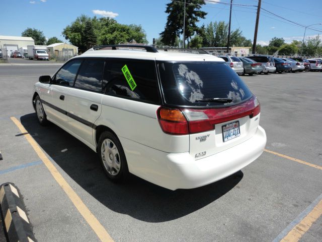 Subaru Legacy 2001 photo 3