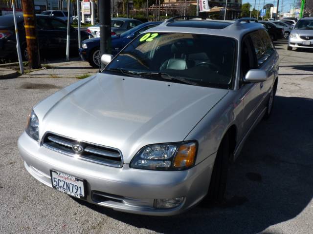 Subaru Legacy 2002 photo 2