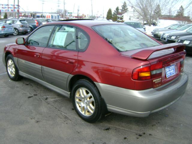 Subaru Legacy 2002 photo 1