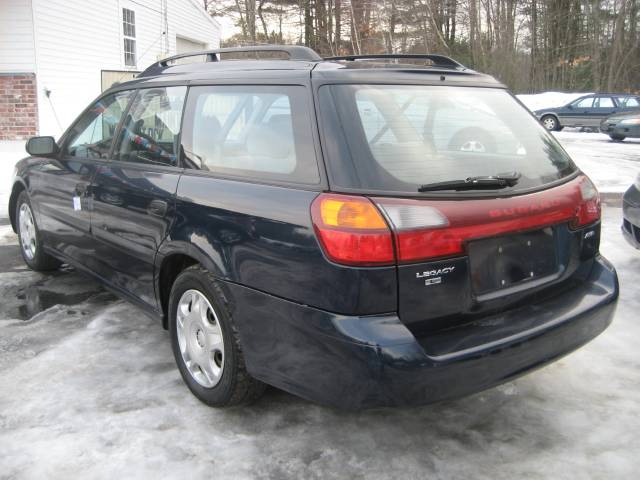 Subaru Legacy 2002 photo 3