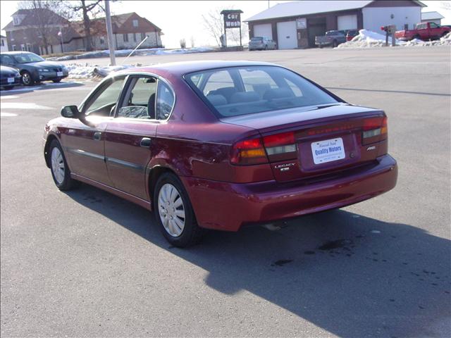 Subaru Legacy 2002 photo 2