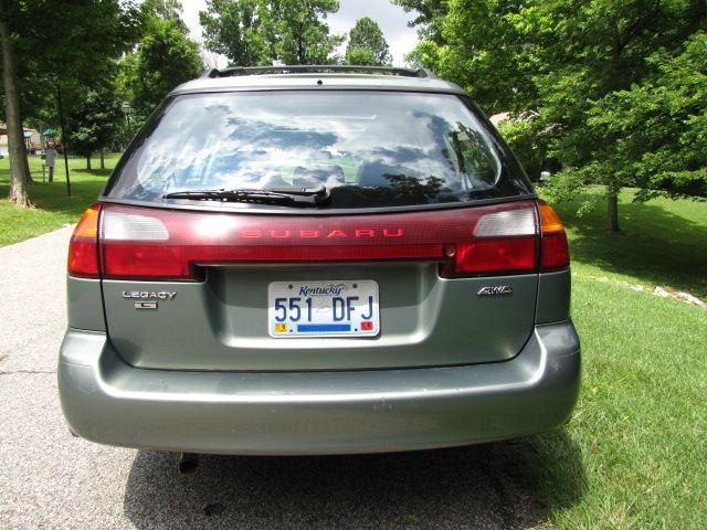 Subaru Legacy E-25 Wagon