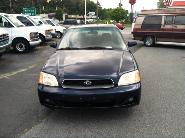 Subaru Legacy 2003 photo 2