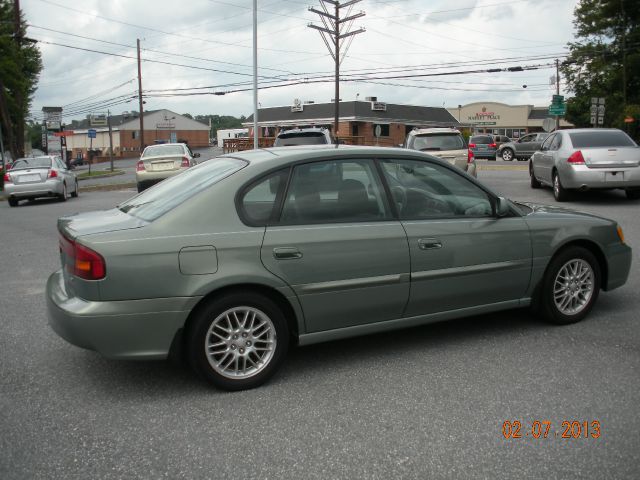 Subaru Legacy 2003 photo 2