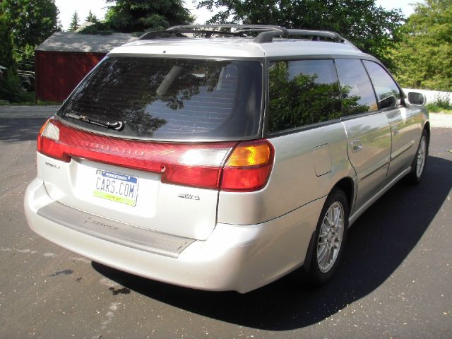 Subaru Legacy 2004 photo 4