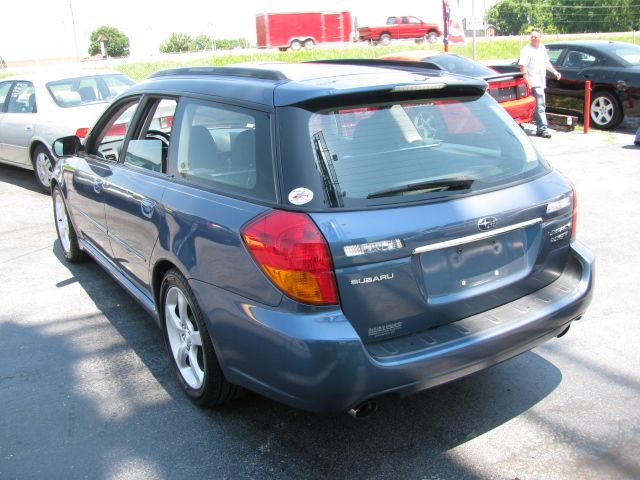 Subaru Legacy 2005 photo 4